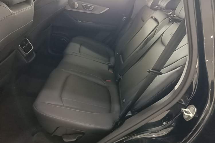 Used Chery Tiggo 8 PRO 2025 290T Two-Wheel-Drive Luxury Edition Left Rear Seat