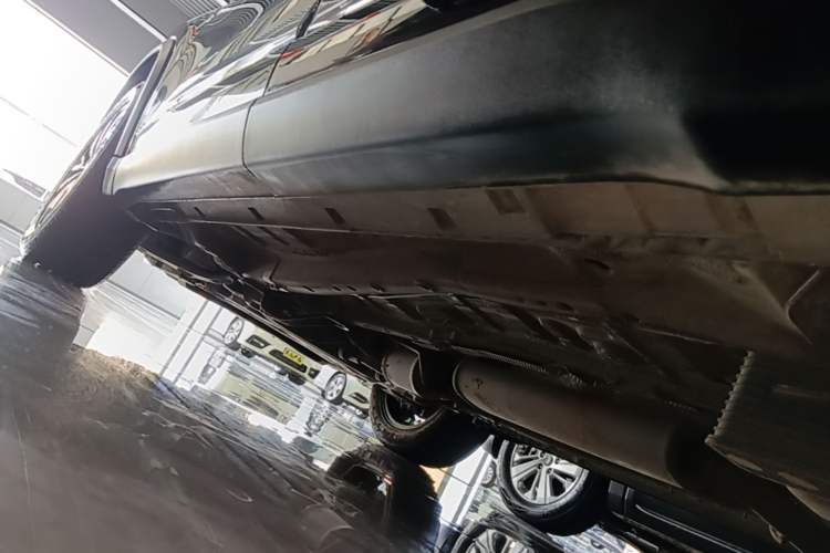 Used Chery Tiggo 8 PRO 2025 290T Two-Wheel-Drive Luxury Edition Left Side Sill