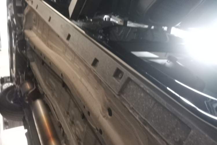 Used Chery Tiggo 8 PRO 2025 290T Two-Wheel-Drive Luxury Edition Left Side Sill