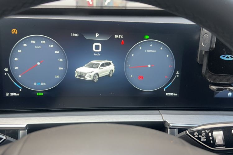 Used Chery Tiggo 8 PRO 2025 290T Two-Wheel-Drive Luxury Edition Odometer Close Up