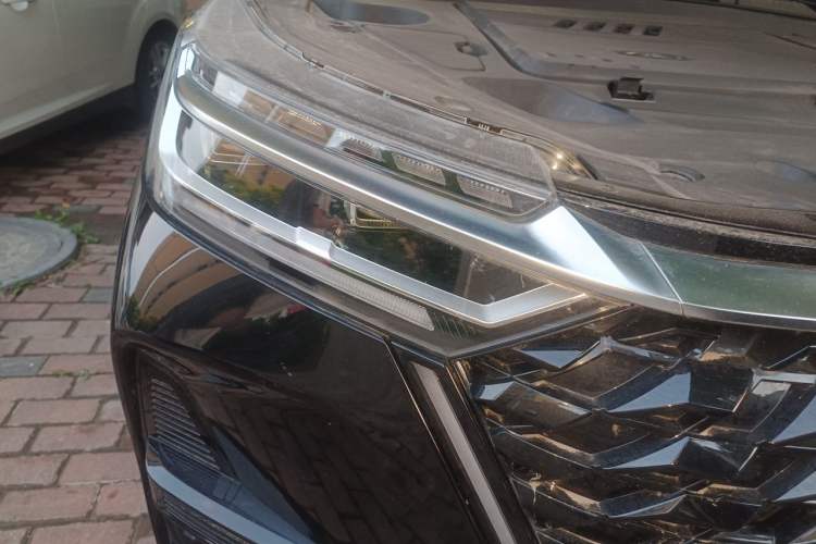 Used Chery Tiggo 8 PRO 2025 290T Two-Wheel-Drive Luxury Edition Right Front Headlight