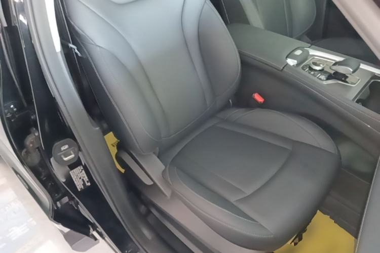 Used Chery Tiggo 8 PRO 2025 290T Two-Wheel-Drive Luxury Edition Right Front Seat