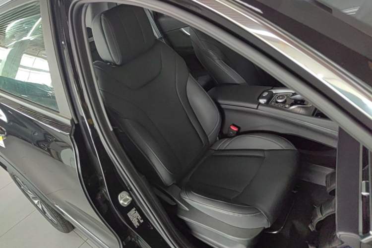 Used Chery Tiggo 8 PRO 2025 290T Two-Wheel-Drive Luxury Edition Right Front Seat
