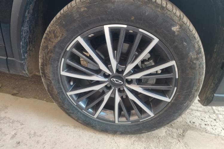 Used Chery Tiggo 8 PRO 2025 290T Two-Wheel-Drive Luxury Edition Right Front Wheel Hub