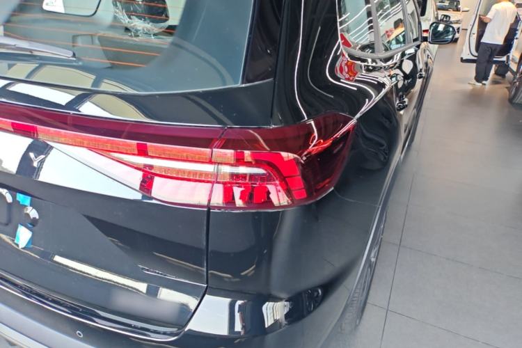 Used Chery Tiggo 8 PRO 2025 290T Two-Wheel-Drive Luxury Edition Right Rear Taillight