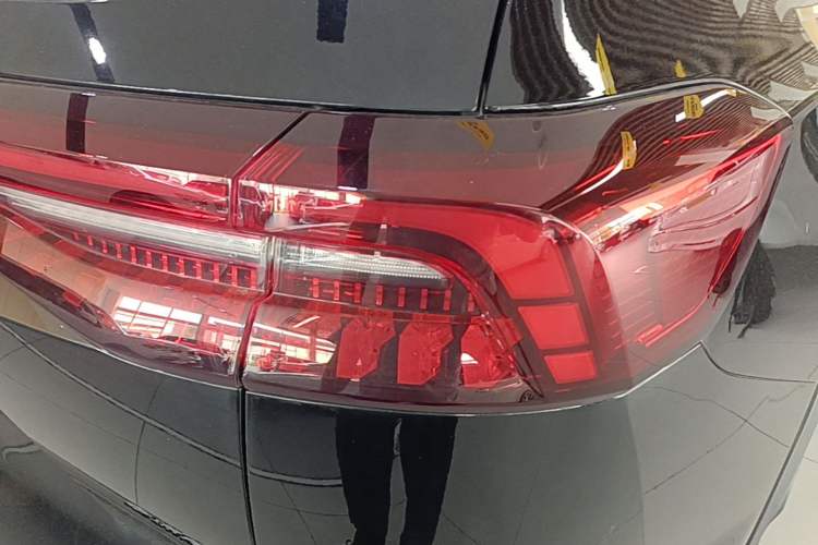 Used Chery Tiggo 8 PRO 2025 290T Two-Wheel-Drive Luxury Edition Right Rear Taillight