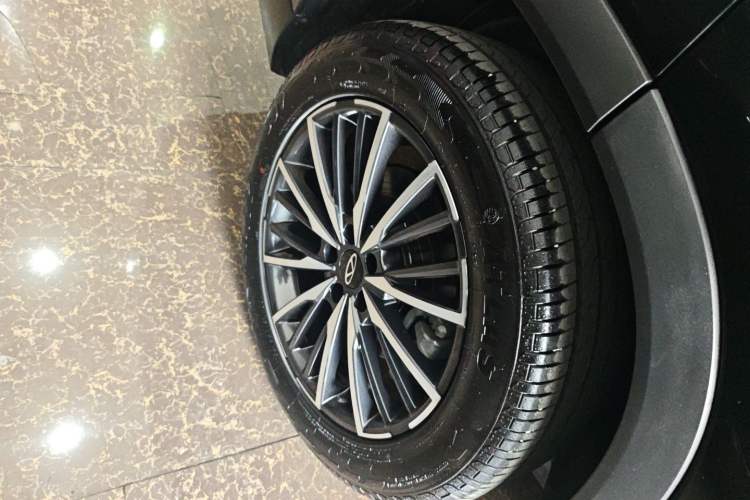 Used Chery Tiggo 8 PRO 2025 290T Two-Wheel-Drive Luxury Edition Right Rear Wheel Hub