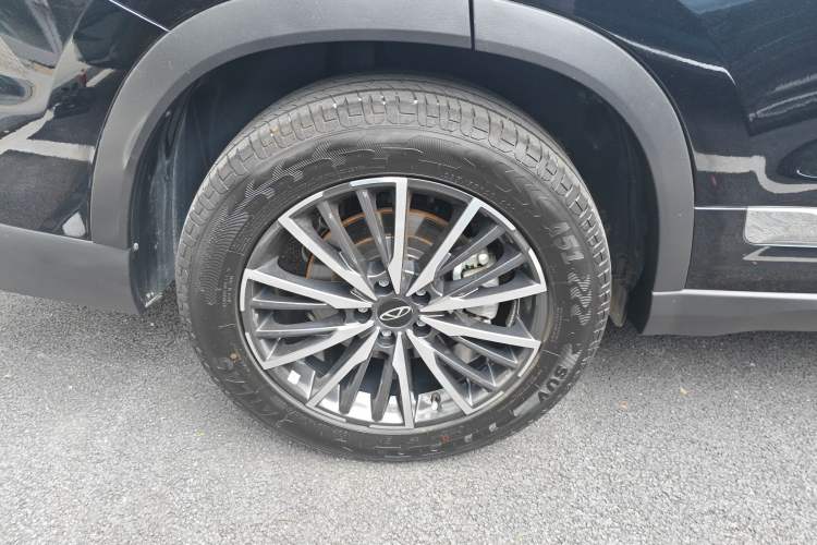 Used Chery Tiggo 8 PRO 2025 290T Two-Wheel-Drive Luxury Edition Right Rear Wheel Hub