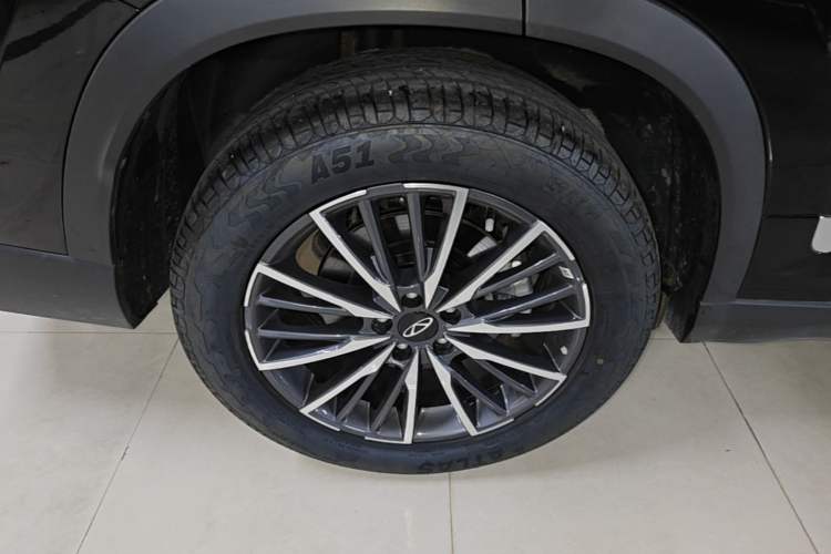 Used Chery Tiggo 8 PRO 2025 290T Two-Wheel-Drive Luxury Edition Right Rear Wheel Hub