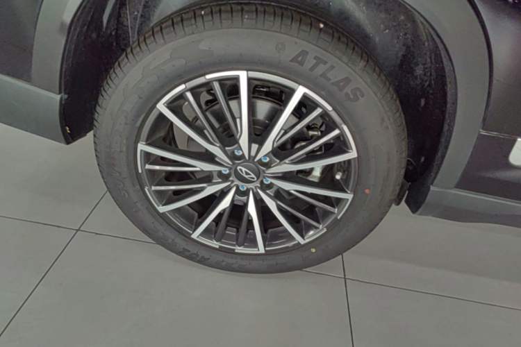 Used Chery Tiggo 8 PRO 2025 290T Two-Wheel-Drive Luxury Edition Right Rear Wheel Hub