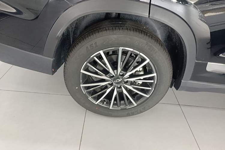 Used Chery Tiggo 8 PRO 2025 290T Two-Wheel-Drive Luxury Edition Right Rear Wheel Hub