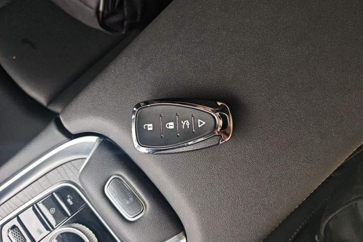 Used Chery Tiggo 8 PRO 2025 290T Two-Wheel-Drive Luxury Edition Vehicle Key