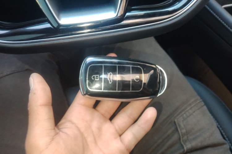 Used Chery Tiggo 8 PRO 2025 290T Two-Wheel-Drive Luxury Edition Vehicle Key