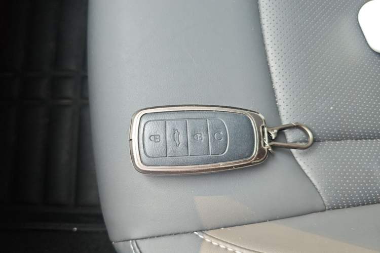 Used Chery Tiggo 8 PRO 2025 290T Two-Wheel-Drive Luxury Edition Vehicle Key