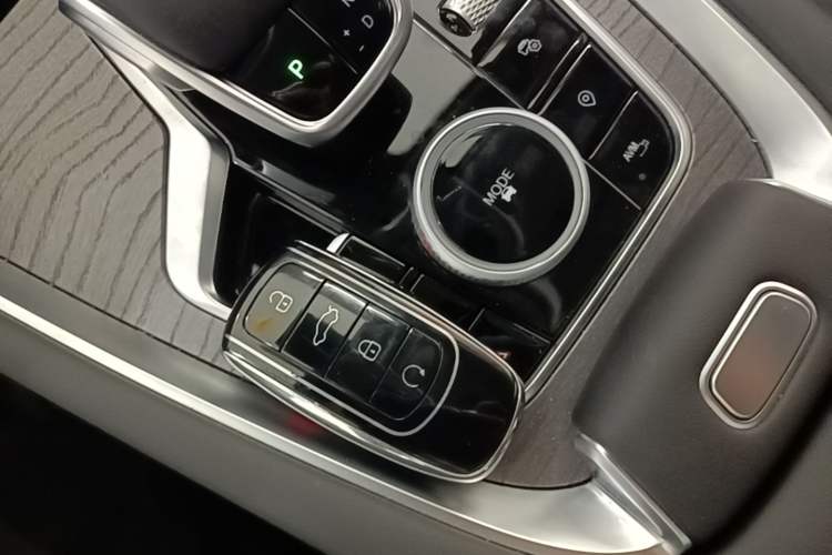 Used Chery Tiggo 8 PRO 2025 290T Two-Wheel-Drive Luxury Edition Vehicle Key