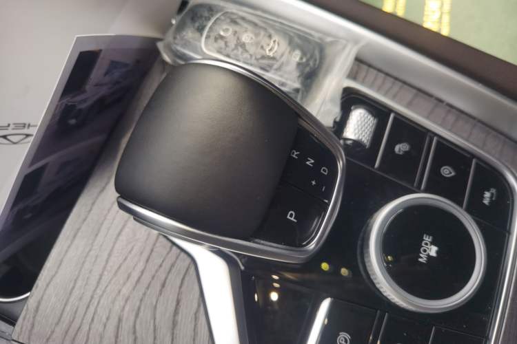 Used Chery Tiggo 8 PRO 2025 290T Two-Wheel Drive Prestige Edition Gear Lever