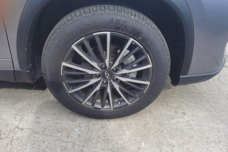 Used Chery Tiggo 8 PRO 2025 290T Two-Wheel Drive Prestige Edition Right Front Wheel Hub