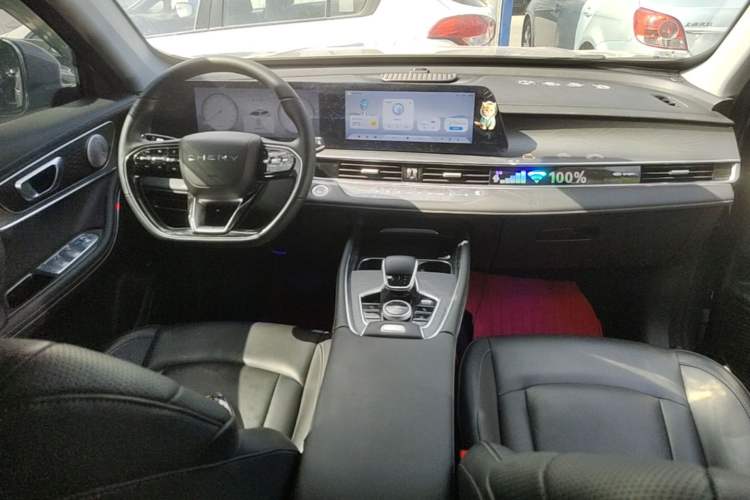 Used Chery Tiggo 8 PRO 2025 290T Two-Wheel-Drive Luxury Edition Center Console