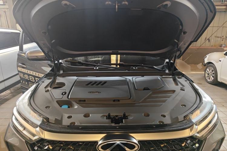 Used Chery Tiggo 8 PRO 2025 290T Two-Wheel Drive Prestige Edition Engine Bay