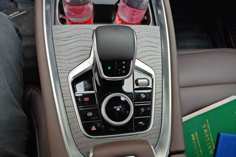 Used Chery Tiggo 8 PRO 2025 290T Two-Wheel Drive Prestige Edition Gear Lever