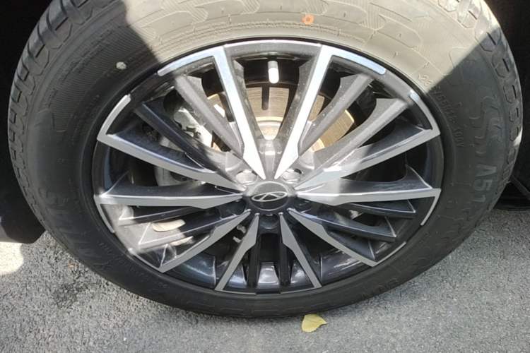 Used Chery Tiggo 8 PRO 2025 290T Two-Wheel-Drive Luxury Edition Left Front Wheel Hub