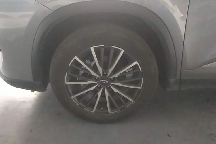Used Chery Tiggo 8 PRO 2025 290T Two-Wheel Drive Prestige Edition Left Front Wheel Hub