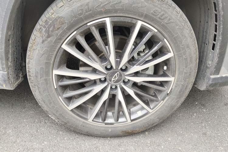 Used Chery Tiggo 8 PRO 2025 290T Two-Wheel-Drive Luxury Edition Right Front Wheel Hub