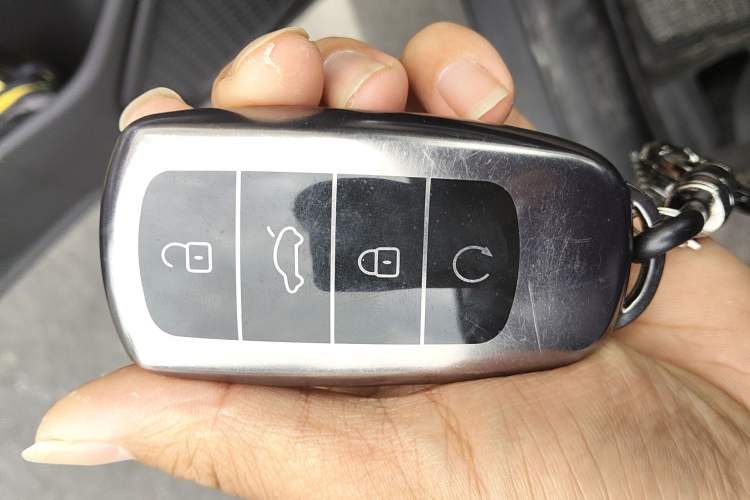 Used Chery Tiggo 8 PRO 2025 290T Two-Wheel-Drive Luxury Edition Vehicle Key