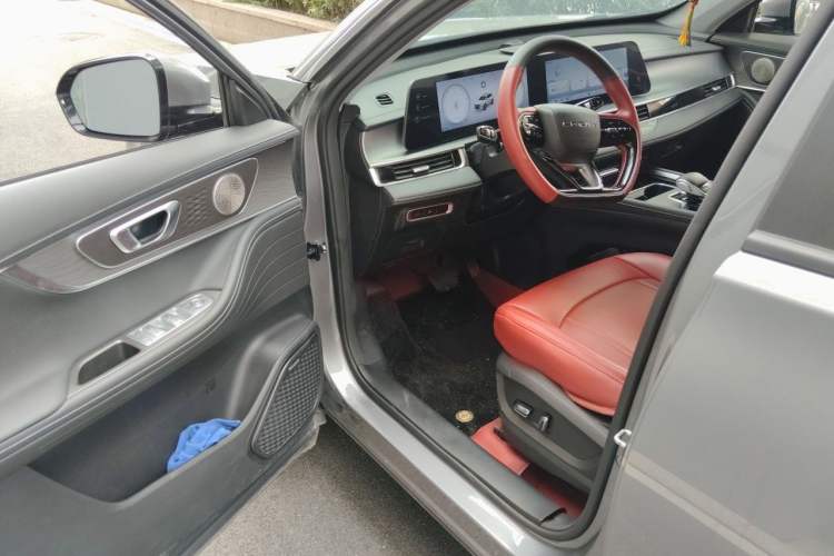 Used Chery Tiggo 8 PRO 2025 290T Two-Wheel-Drive Luxury Edition Driver Seat