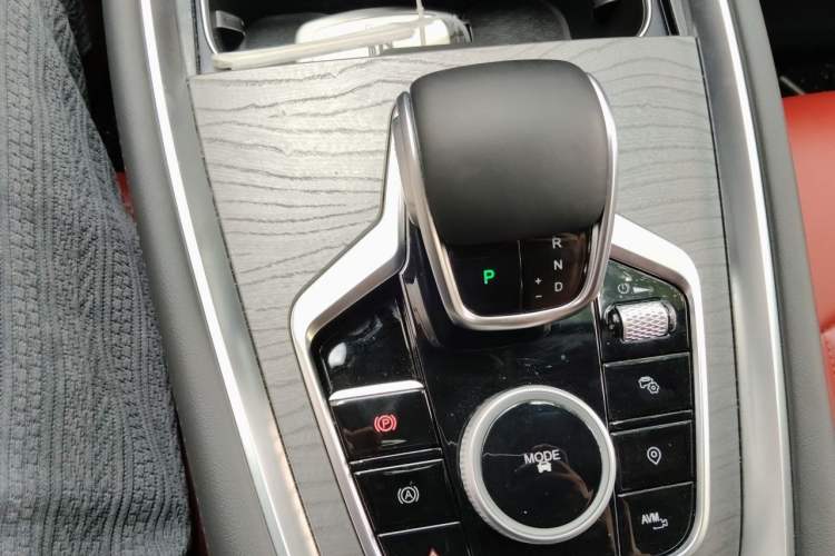 Used Chery Tiggo 8 PRO 2025 290T Two-Wheel-Drive Luxury Edition Gear Lever