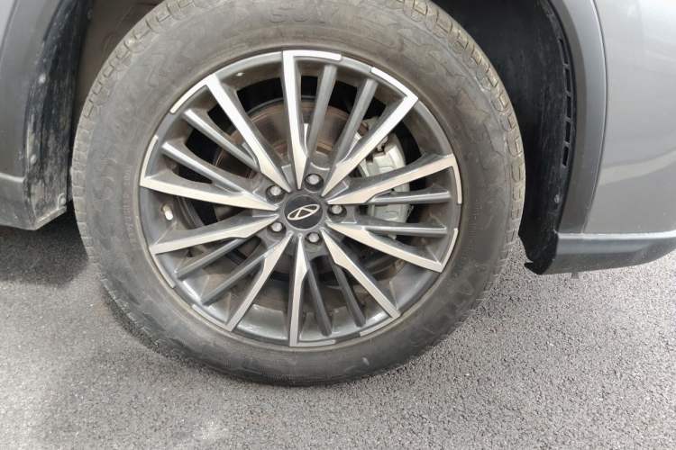 Used Chery Tiggo 8 PRO 2025 290T Two-Wheel-Drive Luxury Edition Right Front Wheel Hub