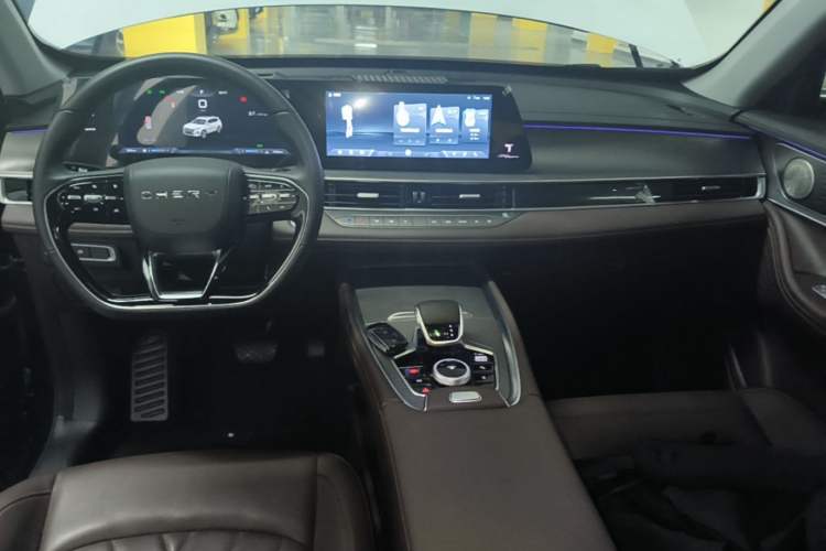 Used Chery Tiggo 8 PRO 2025 390T Two-Wheel Drive Prestige Version I Center Console