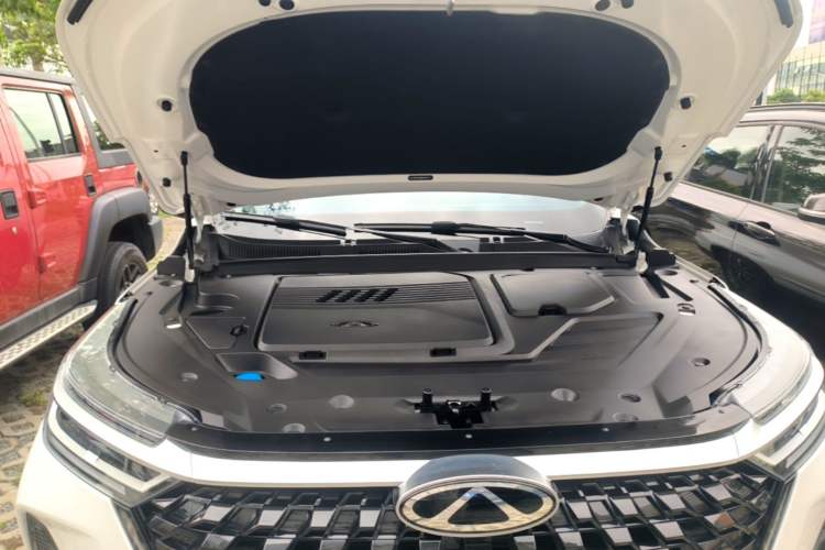 Used Chery Tiggo 8 PRO 2025 290T Two-Wheel Drive Prestige Edition Engine Bay