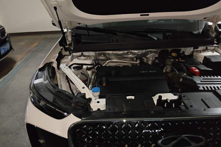 Used Chery Tiggo 8 PRO 2025 290T Two-Wheel-Drive Luxury Edition Engine Bay Right