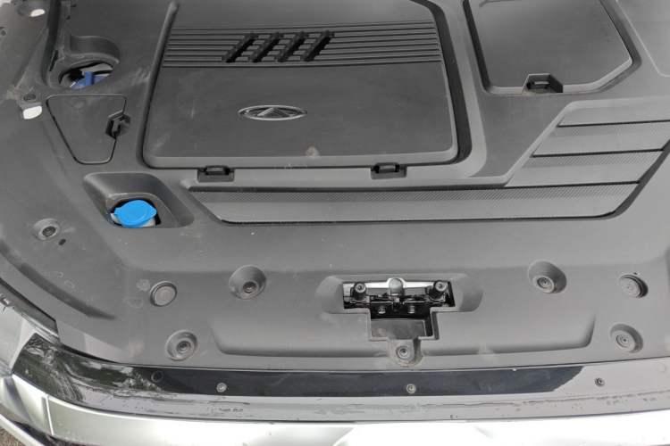 Used Chery Tiggo 8 PRO 2025 290T Two-Wheel Drive Prestige Edition Engine Bay