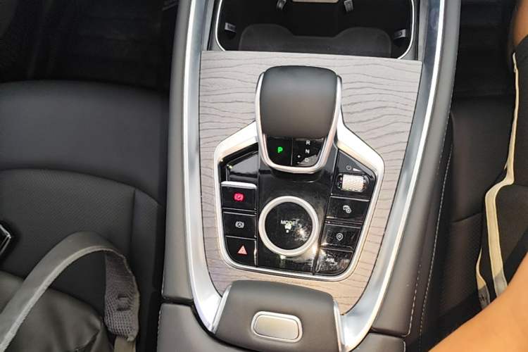 Used Chery Tiggo 8 PRO 2025 290T Two-Wheel Drive Comfort Edition Gear Lever