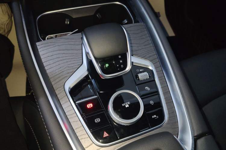 Used Chery Tiggo 8 PRO 2025 290T Two-Wheel-Drive Luxury Edition Gear Lever