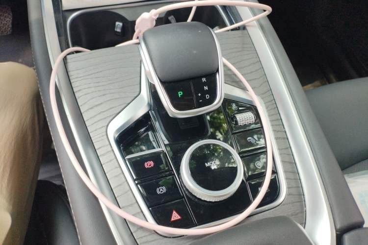 Used Chery Tiggo 8 PRO 2025 290T Two-Wheel-Drive Luxury Edition Gear Lever