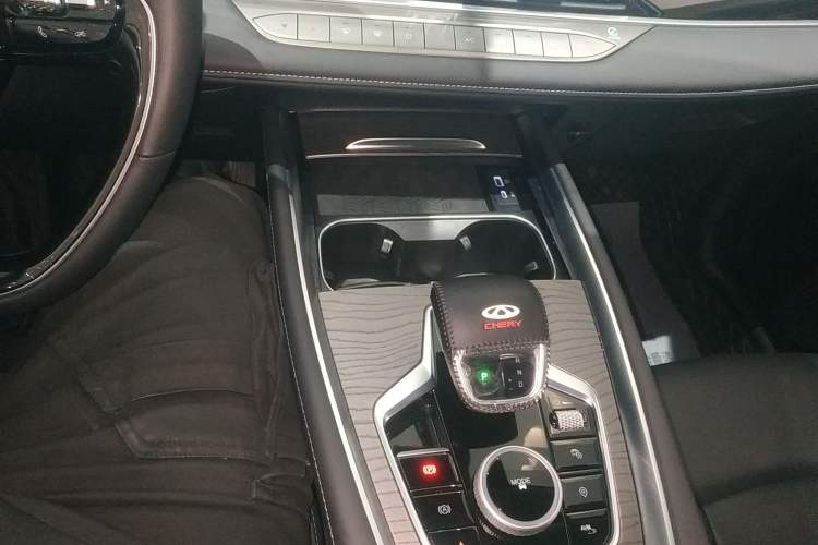 Used Chery Tiggo 8 PRO 2025 290T Two-Wheel-Drive Luxury Edition Gear Lever