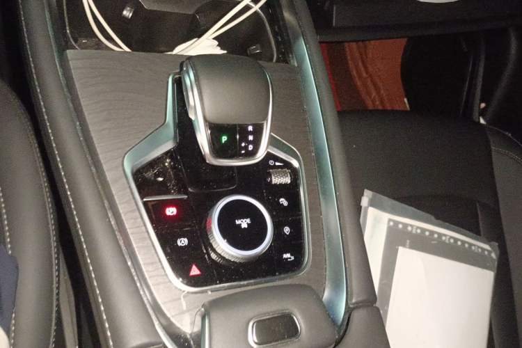 Used Chery Tiggo 8 PRO 2025 290T Two-Wheel-Drive Luxury Edition Gear Lever
