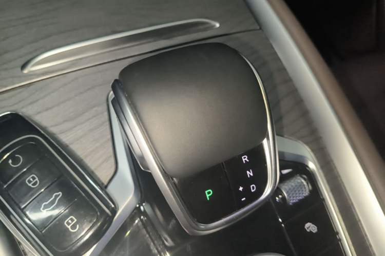 Used Chery Tiggo 8 PRO 2025 390T Two-Wheel Drive Prestige Version I Gear Lever