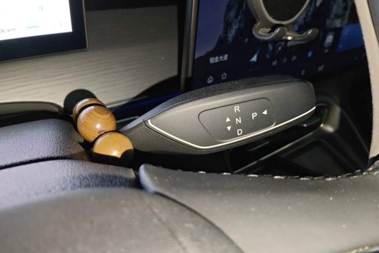 Used Chery Tiggo 8 PRO 2025 290T Two-Wheel-Drive Luxury Edition Gear Lever
