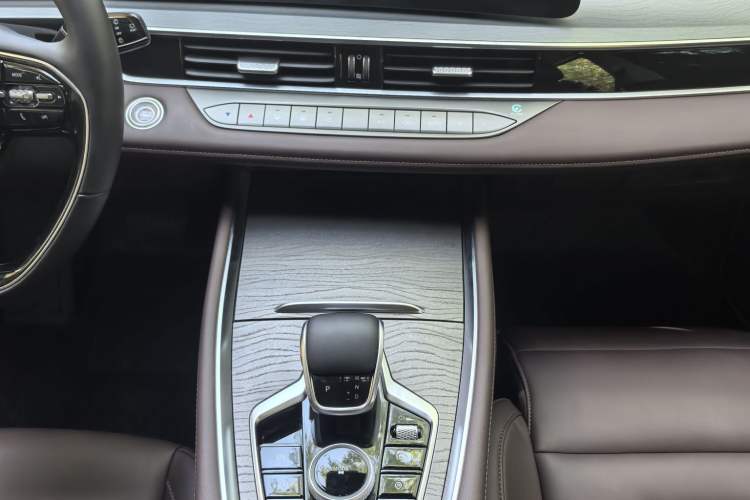 Used Chery Tiggo 8 PRO 2025 290T Two-Wheel Drive Prestige Edition Gear Lever