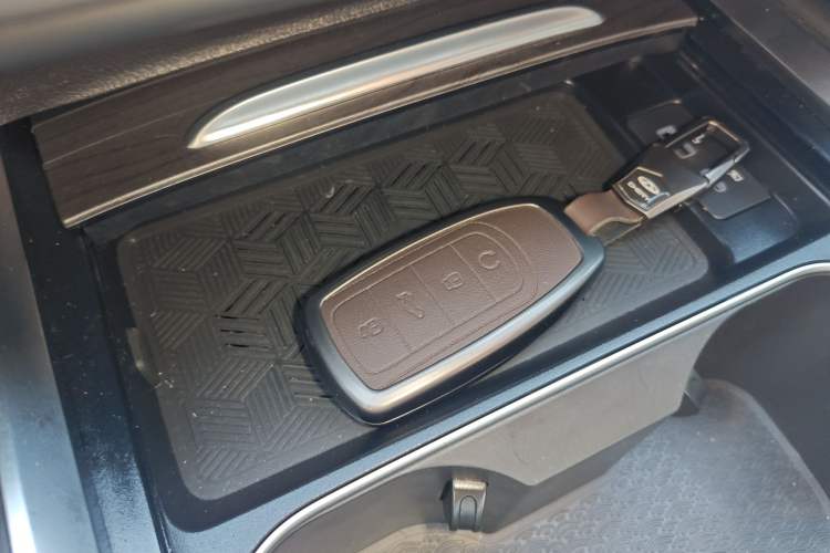 Used Chery Tiggo 8 PRO 2025 290T Two-Wheel-Drive Luxury Edition Interior 1