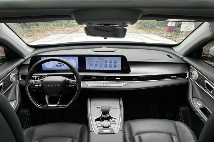 Used Chery Tiggo 8 PRO 2025 290T Two-Wheel-Drive Luxury Edition Interior 3