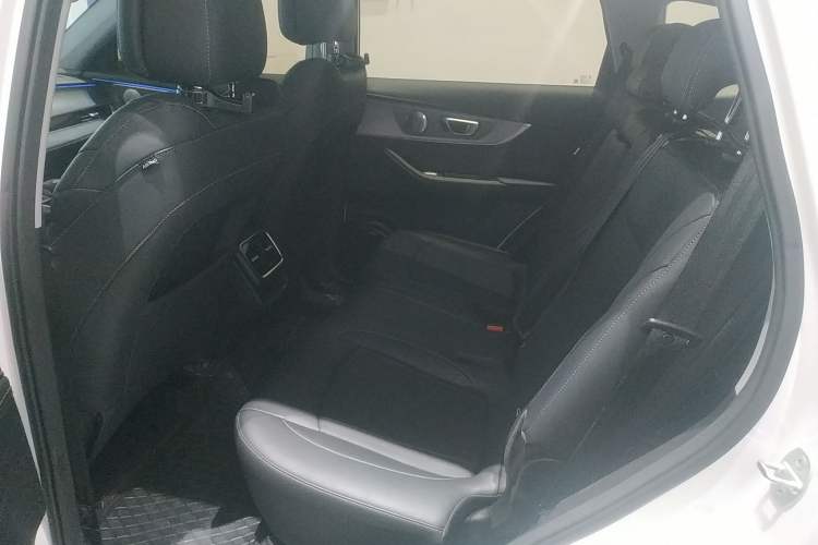 Used Chery Tiggo 8 PRO 2025 290T Two-Wheel-Drive Luxury Edition Interior 4