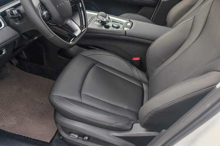 Used Chery Tiggo 8 PRO 2025 290T Two-Wheel-Drive Luxury Edition Interior 5