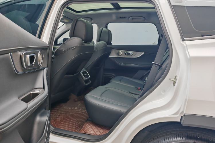 Used Chery Tiggo 8 PRO 2025 290T Two-Wheel-Drive Luxury Edition Interior 5
