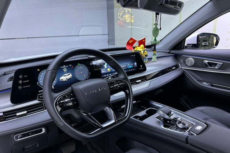 Used Chery Tiggo 8 PRO 2025 290T Two-Wheel-Drive Luxury Edition Interior 6