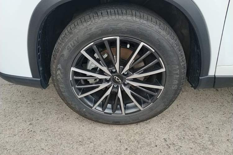 Used Chery Tiggo 8 PRO 2025 290T Two-Wheel-Drive Luxury Edition Left Front Wheel Hub